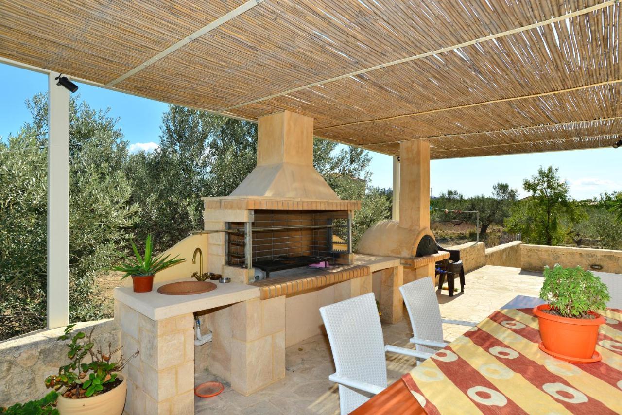 Villa Konstantinos 6 Bedrooms Aegina Buitenkant foto