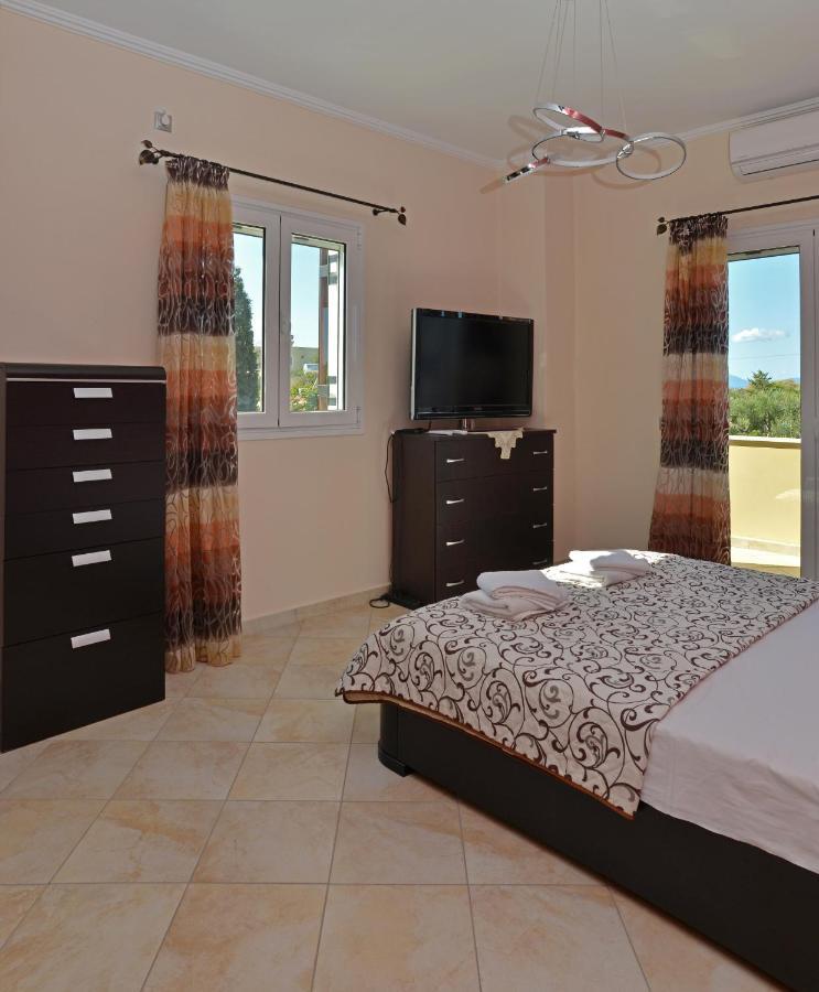 Villa Konstantinos 6 Bedrooms Aegina Buitenkant foto